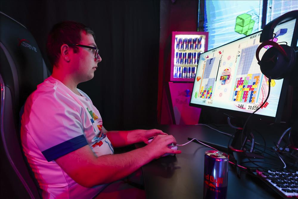 Bilgisayar Mühendisliği Öğrencimiz Fehmi Atalar, Red Bull Tetris Türkiye Şampiyonu Oldu